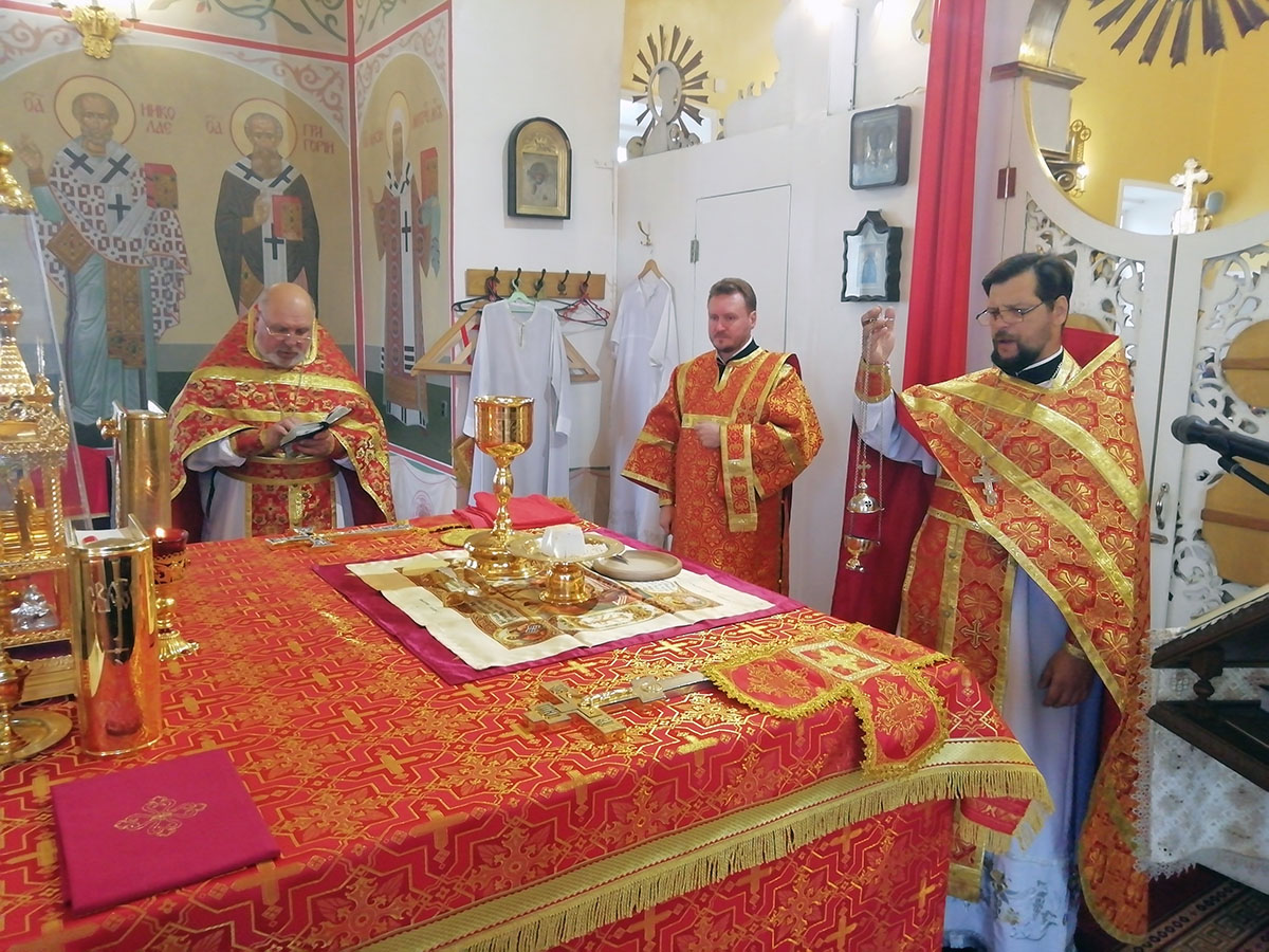 Праздник Воздвижения Животворящего Креста Господня