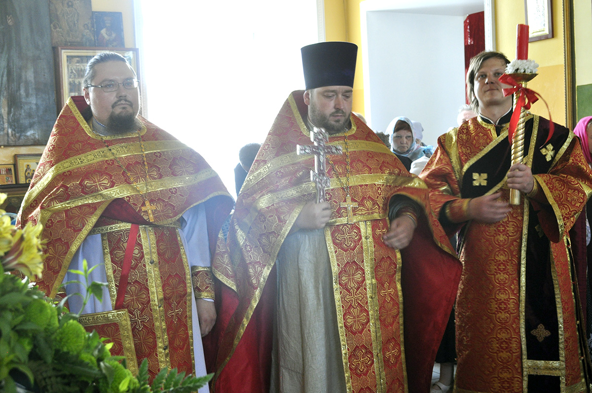 Литургия в день престольного  праздника нашего храма в честь святителя Николая Чудотворца