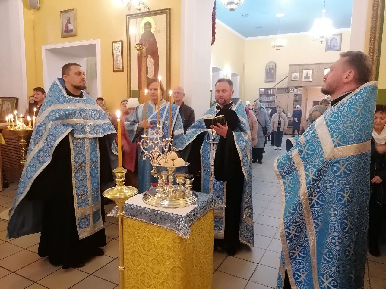 Всенощное бдение в канун празднования Казанской иконе Божией Матери