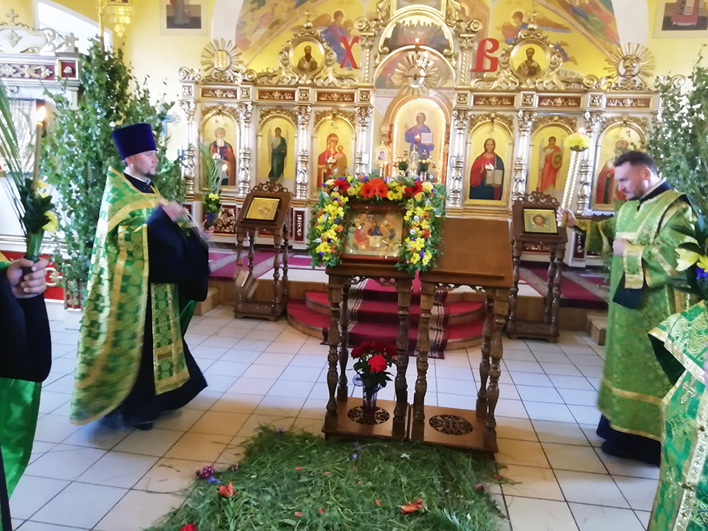 Всенощное бдение в канун праздника Троицы