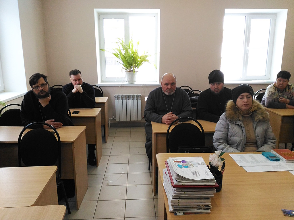 Заседание собрания духовенства Никольского храма