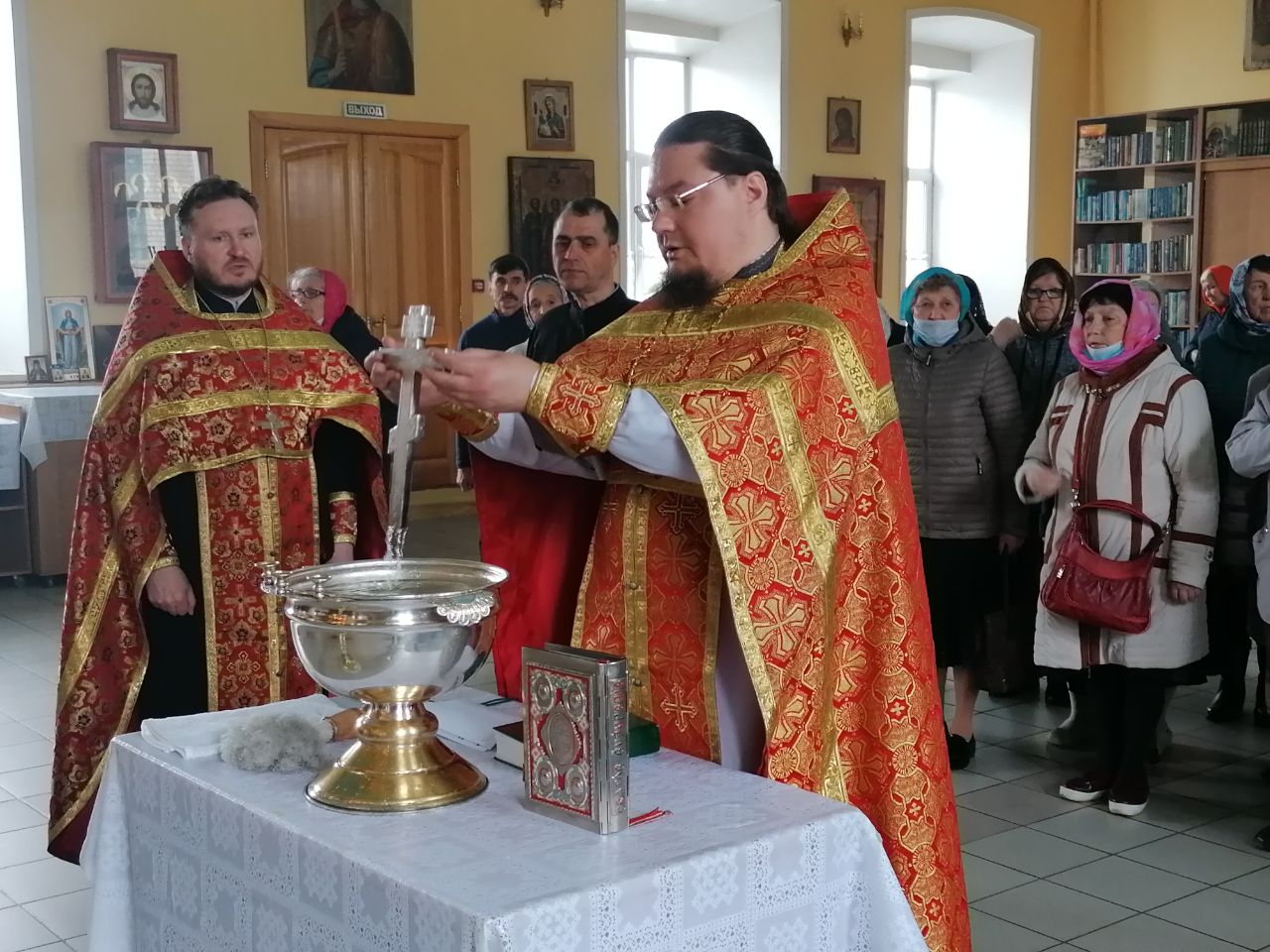 Богослужения в день Преполовения Пятидесятницы