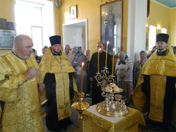 Великий праздник славных и всехвальных первоверховных апостолов Петра и Павла