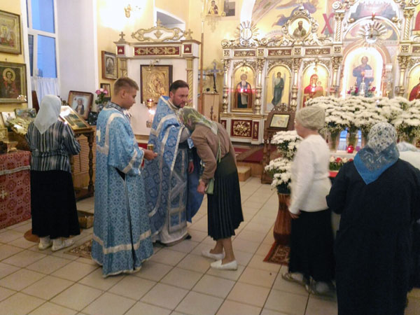 Всенощное бдение с Чином погребения Плащаницы Божией Матери