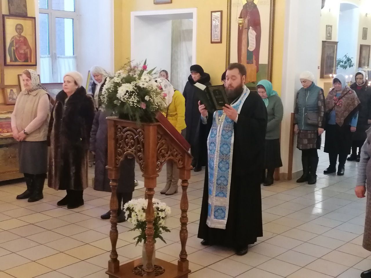 Всенощное бдение в канун праздника Сретение Господне