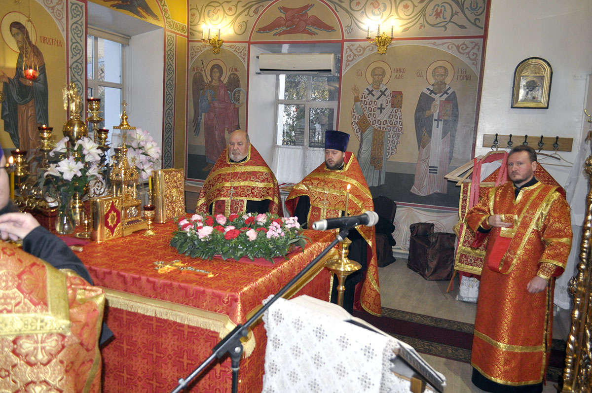 Всенощное бдение в канун празднования Воздвижения Животворящего Креста Господня