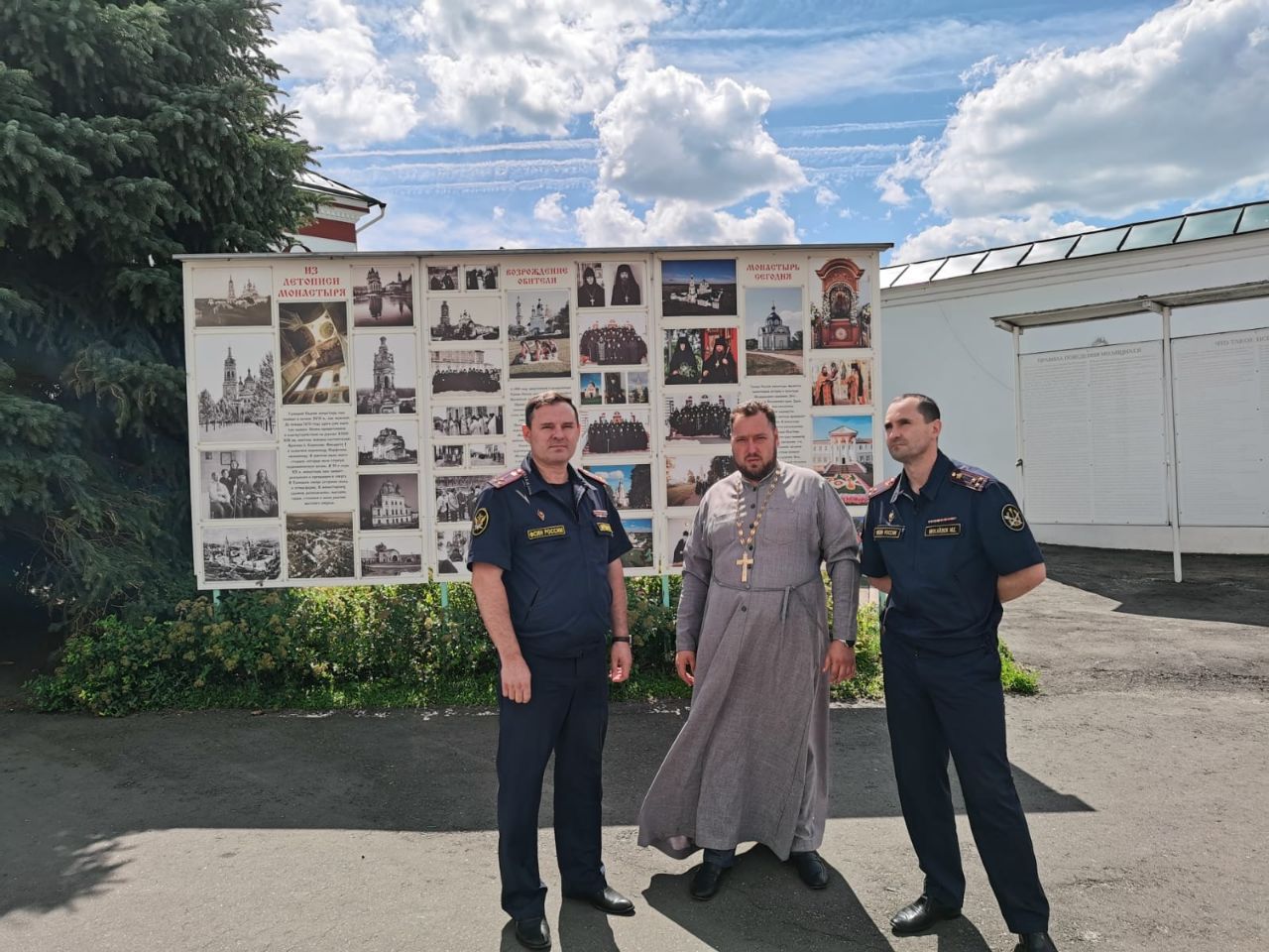 Сотрудники УФСИН посетили исторические и святые места Наровчата