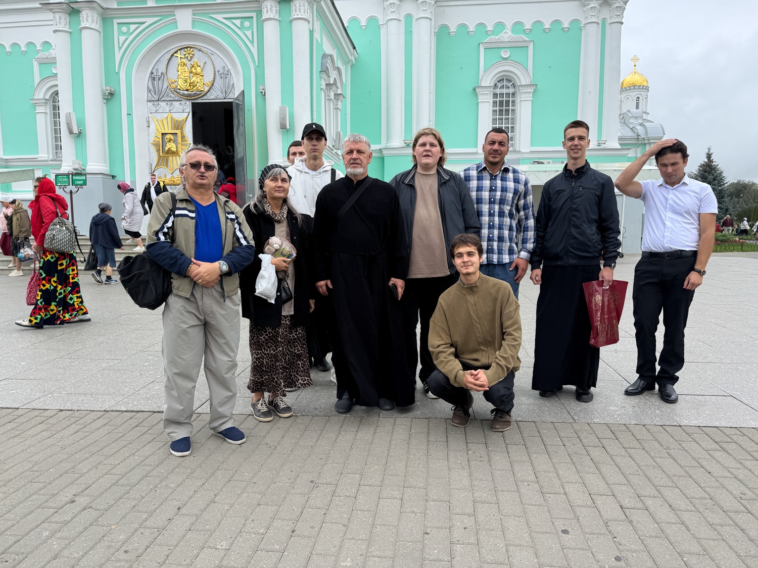 Преподаватели и студенты Пензенской духовной семинарии посетили Дивеево   