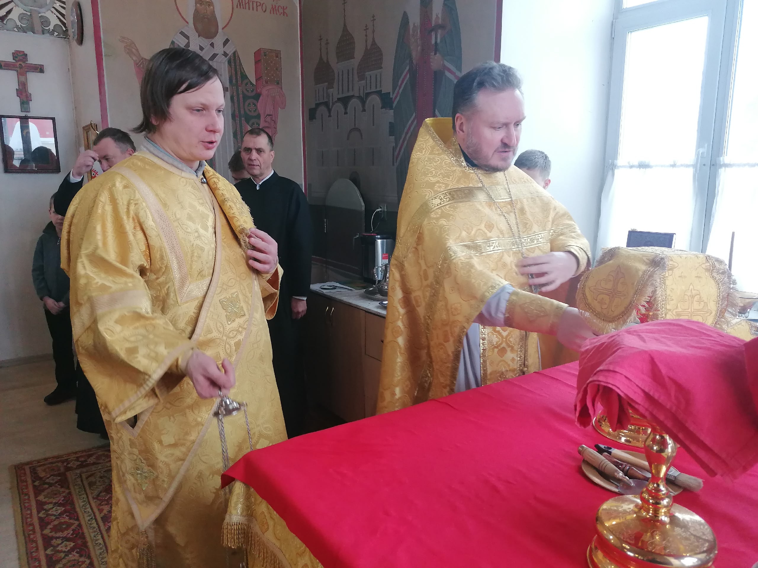 Богослужения в Неделю о блудном сыне 