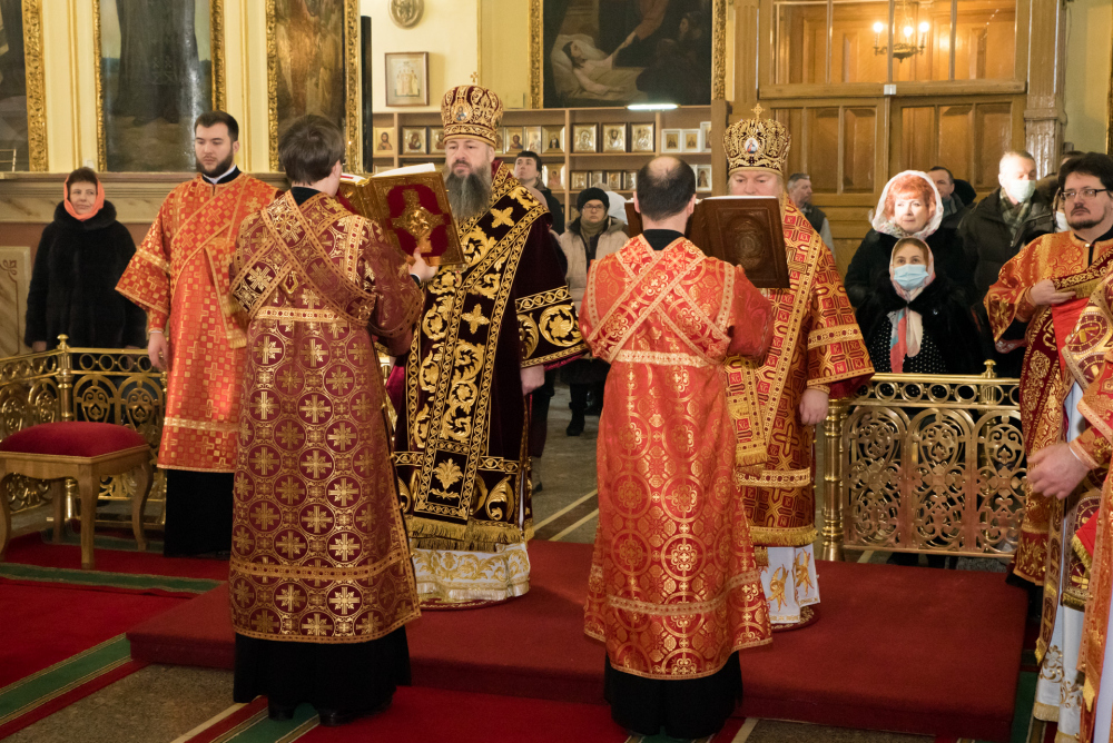 В праздник Собора новомучеников и исповедников Церкви Русской митрополит Серафим принял поздравления с днем Ангела