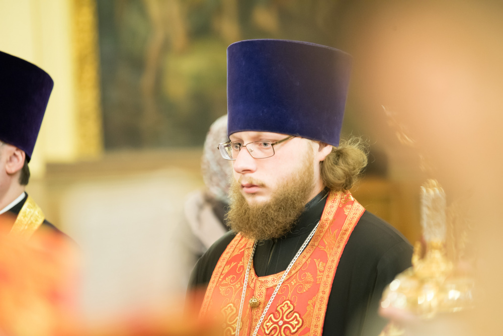 Митрополит Серафим и епископ Митрофан совершили всенощное бдение в Успенском соборе Пензы