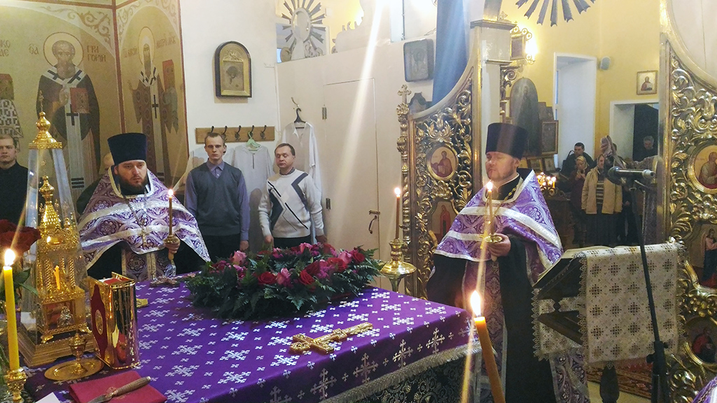 Всенощное бдение в канун Крестопоклонной Недели