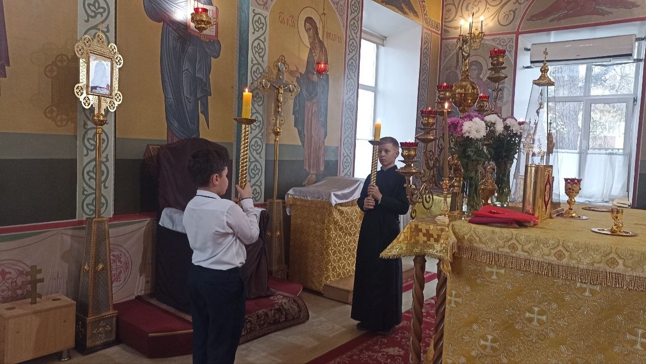 Богослужения в Неделю 17-ю по Пятидесятнице