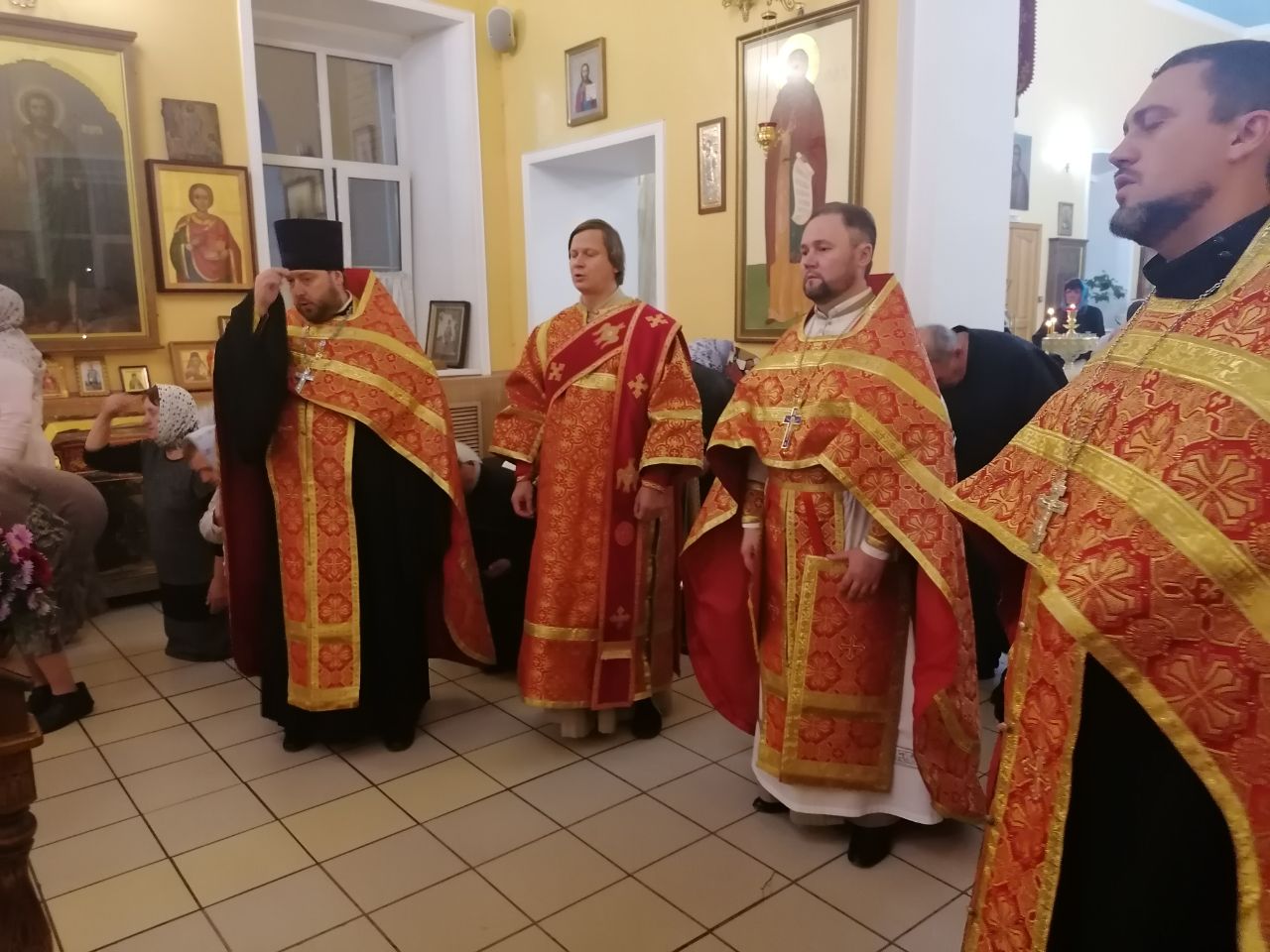 Всенощное бдение в канун празднования Воздвижения Животворящего Креста Господня