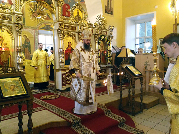Всенощное бдение архиерейским чином накануне престольного праздника нашего храма