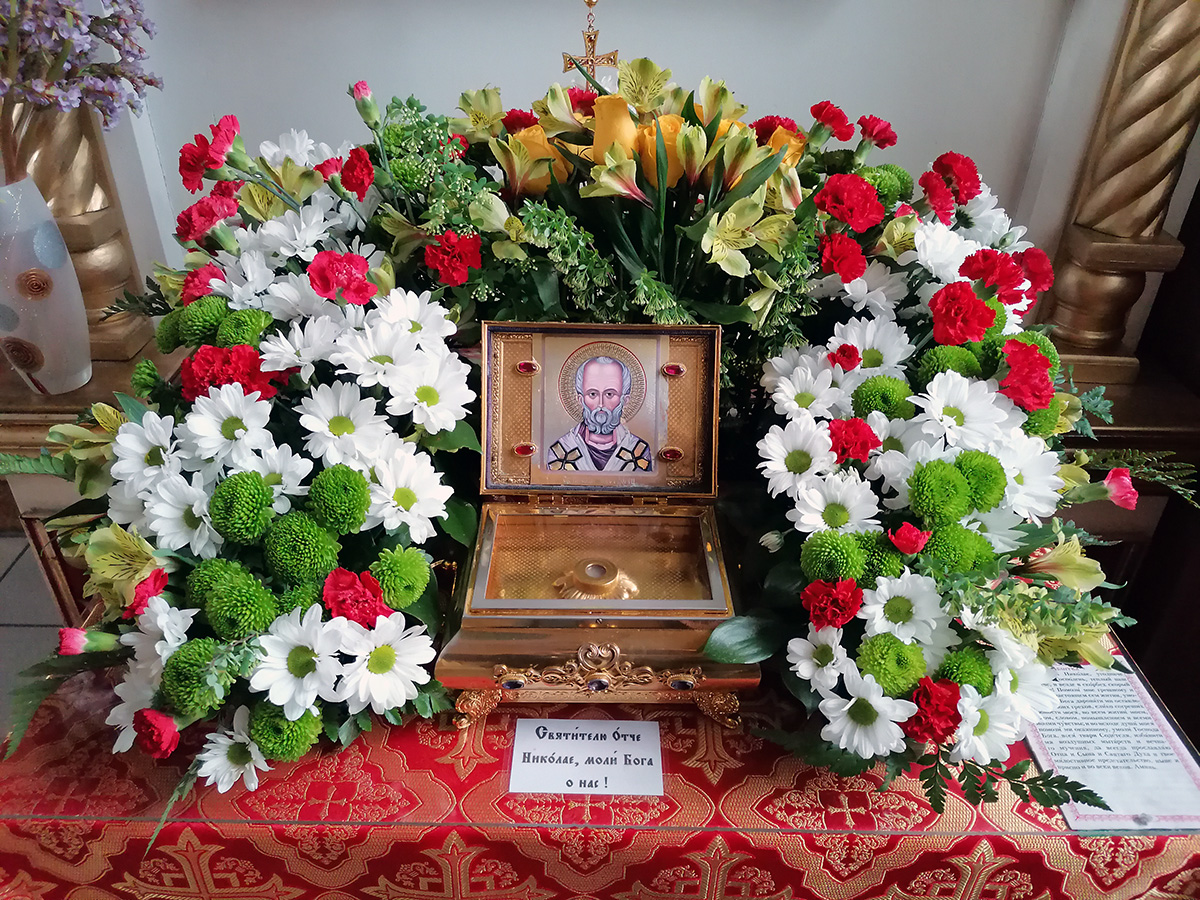 Литургия в день престольного  праздника нашего храма в честь святителя Николая Чудотворца