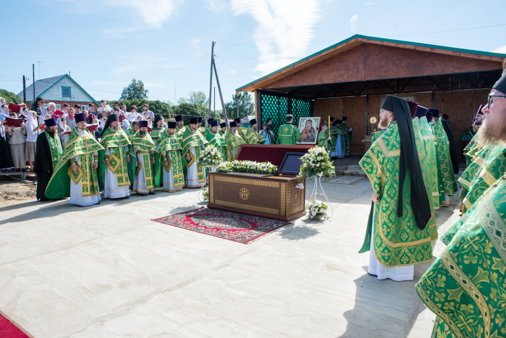 Паломническая поездка в Михайло-Архангельский храм с.Кочетовка