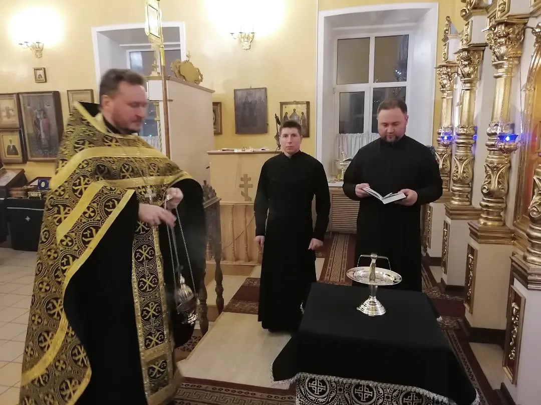 Иерей Сергий Карасёв освятил евхарестические сосуды