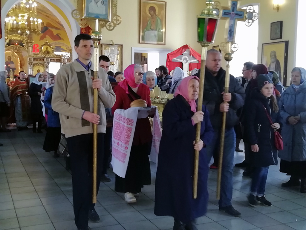 В среду Светлой седмицы протоиерей Александр Филиппов совершил Божественную литургию