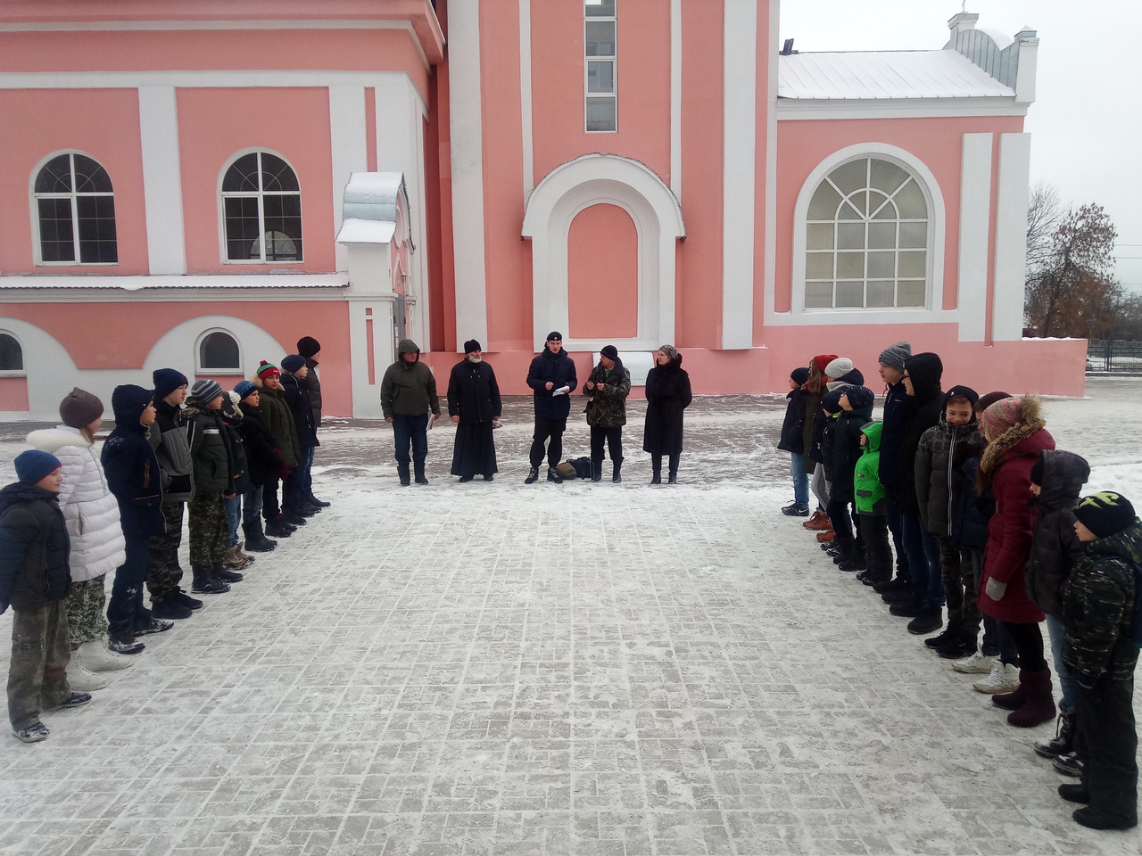 Ребята из 23 отряда Никольского храма НОРД "Русь" приняли участие в состязаниях, посвященные Дню Героев Отечества