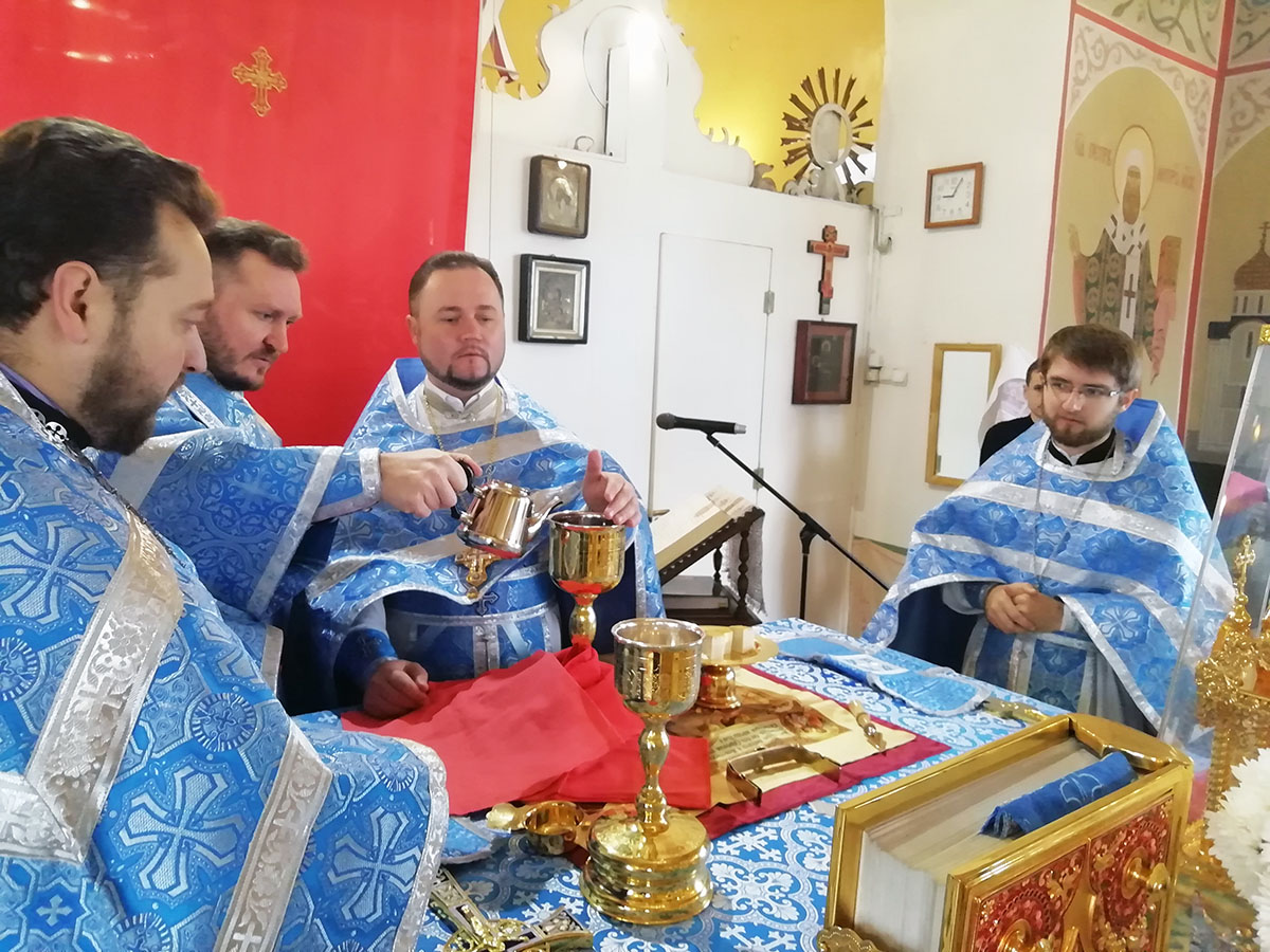 Празднование Казанской иконы Божией Матери