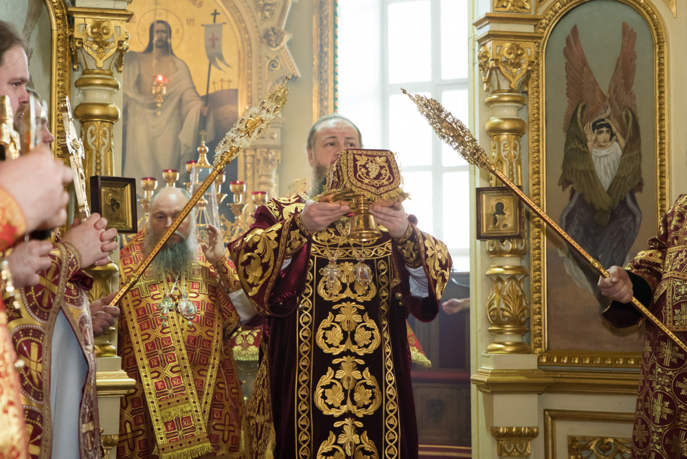 В праздник Собора новомучеников и исповедников Церкви Русской митрополит Серафим принял поздравления с днем Ангела