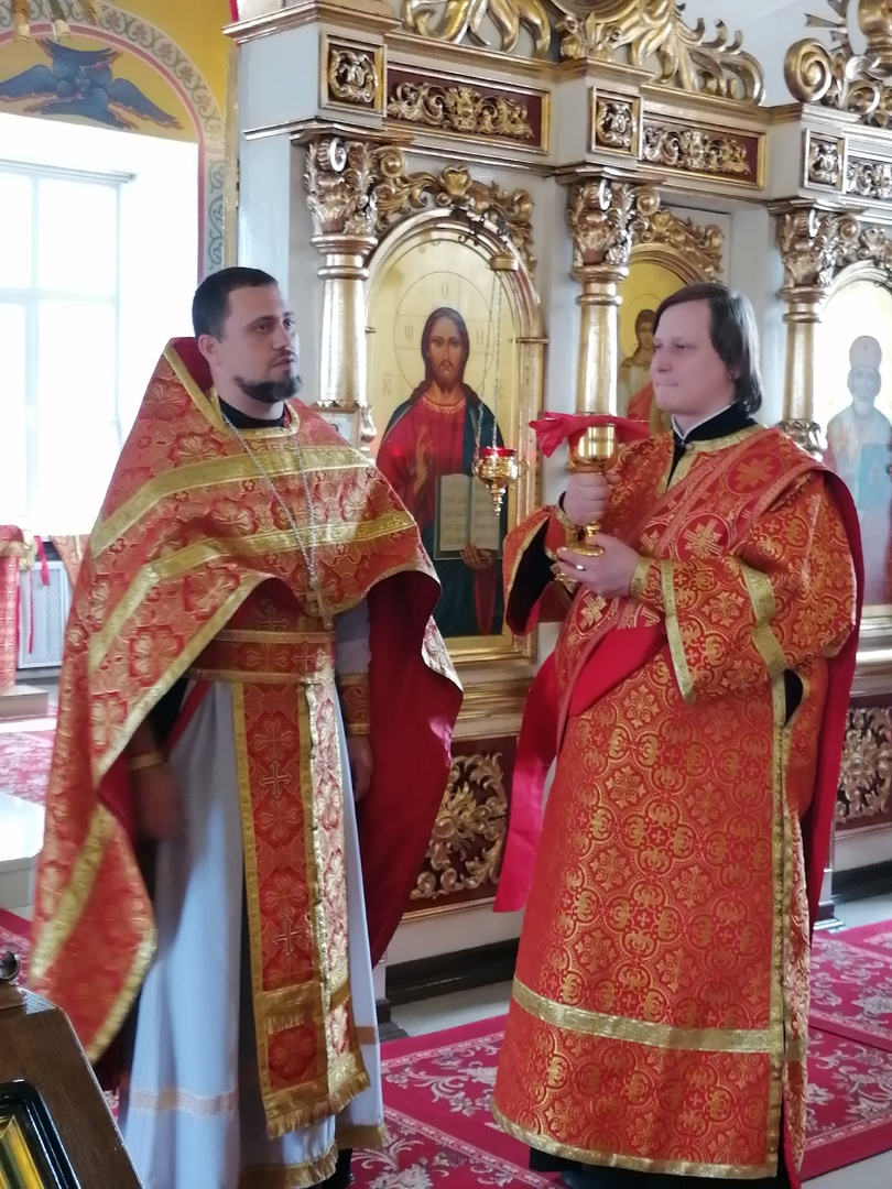 Богослужения в Неделю святых жен-мироносиц