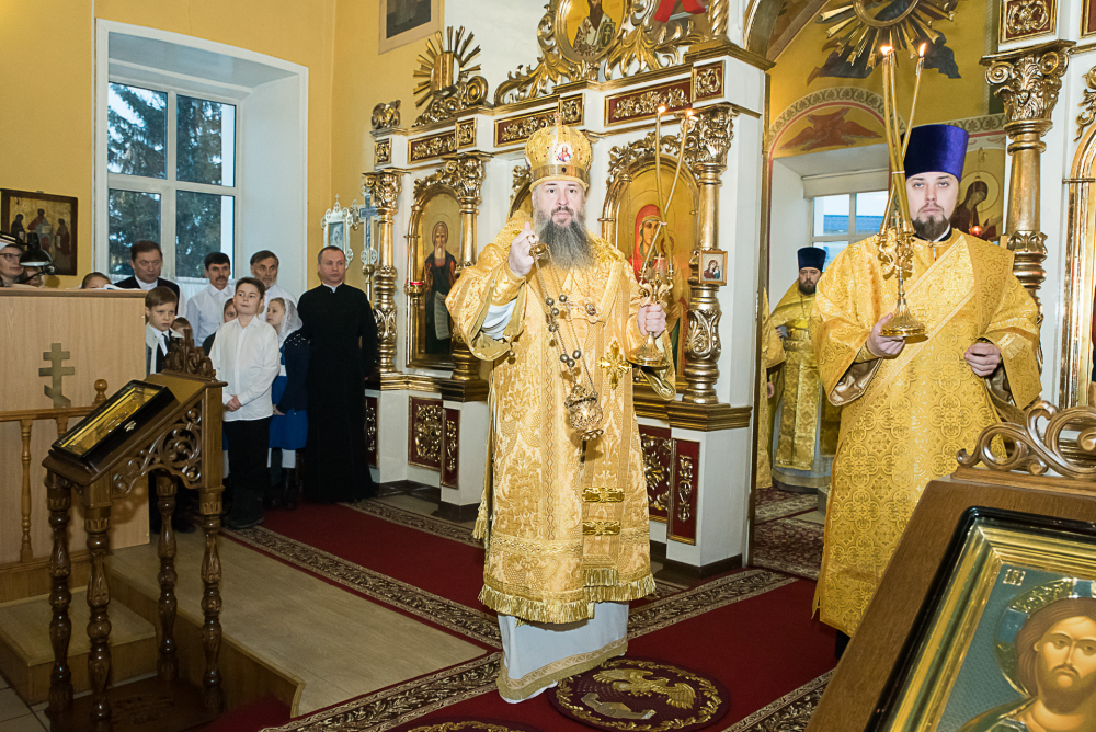 В престольный праздник митрополит Серафим совершил литургию в нашем храме