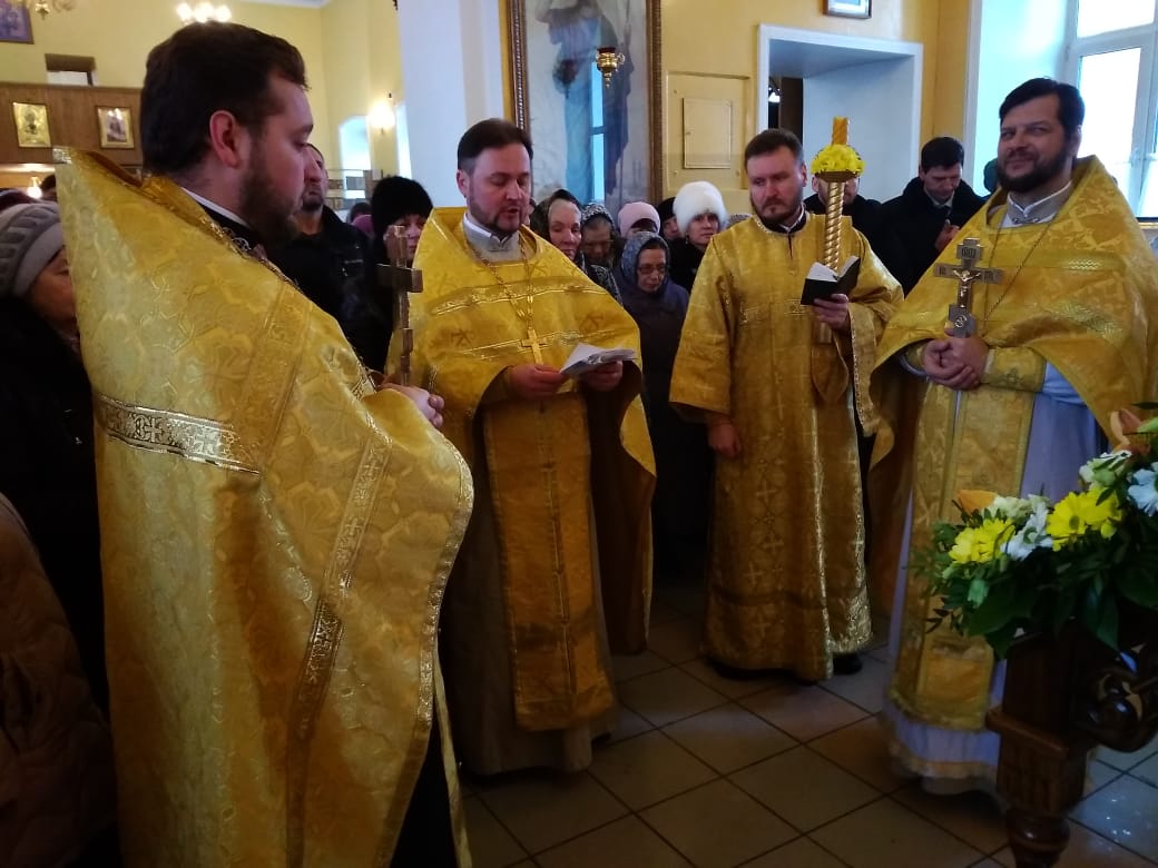 Престольный праздник нашего храма в честь святителя Николая, архиепископа Мир Ликийских, чудотворца