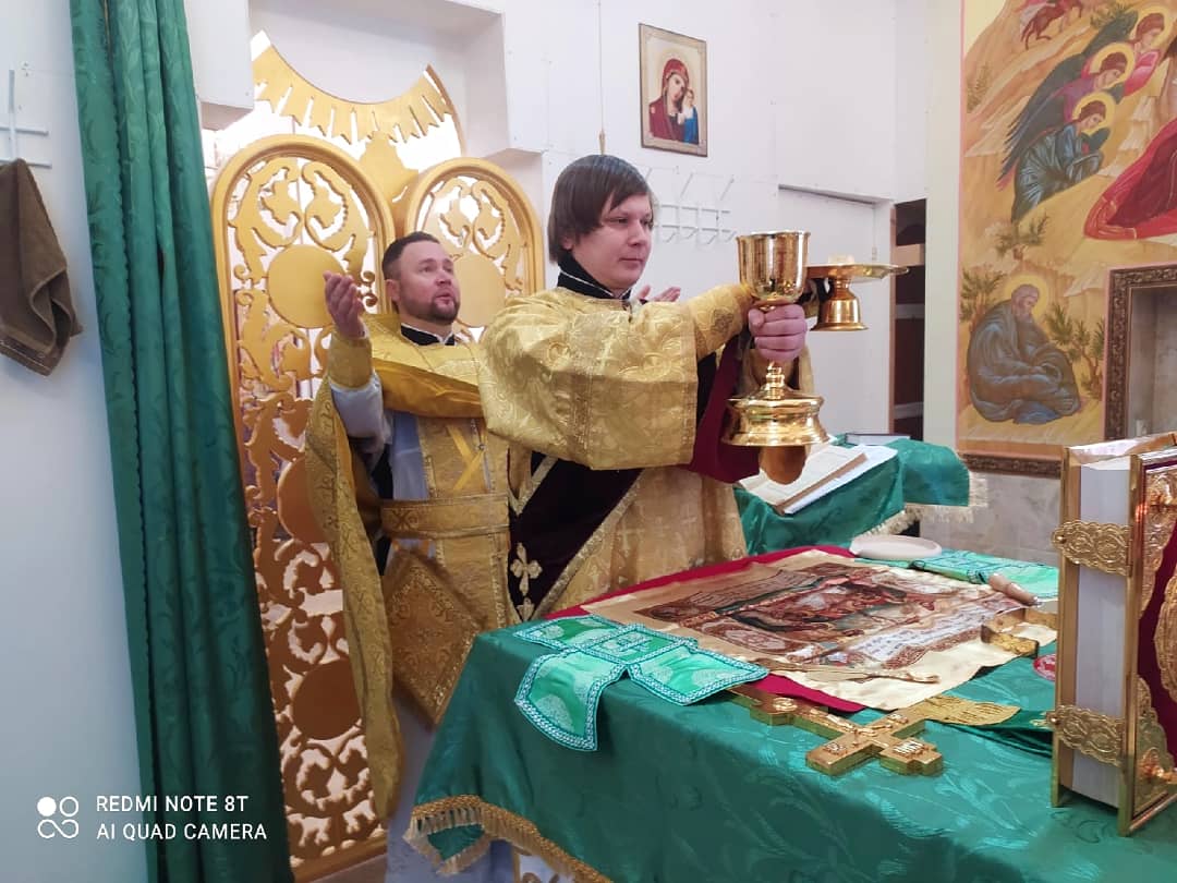 Литургия в первую годовщину великого освящения храма в Камайке