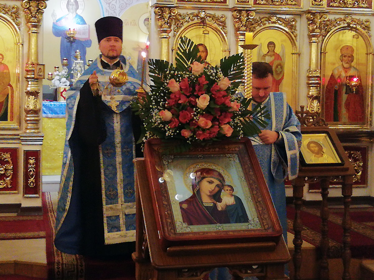 Всенощное бдение в канун празднования Казанской иконы Божией Матери