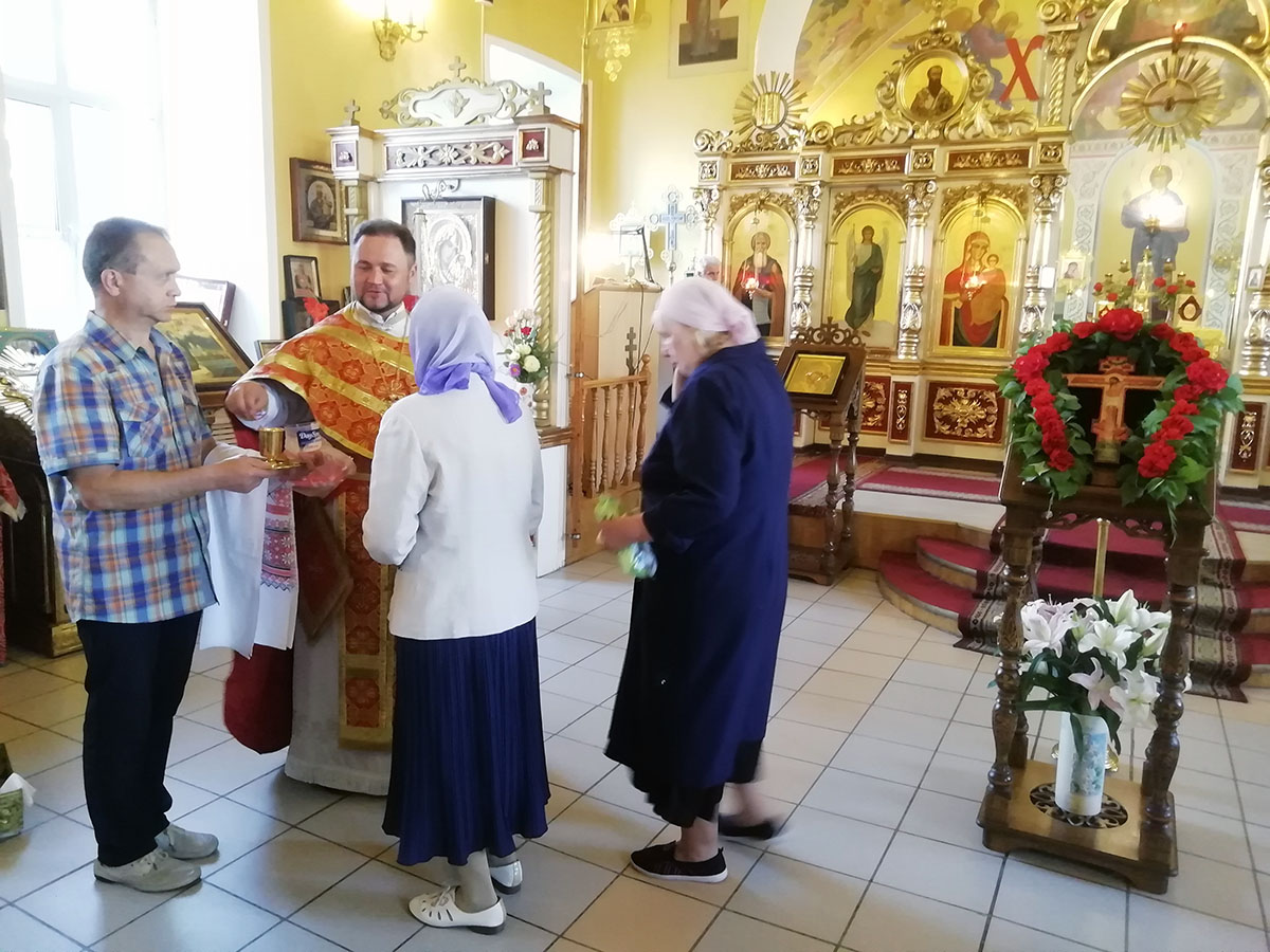 Всенощное бдение в канун празднования Происхождения (изнесения) Честных Древ Животворящего Креста Господня