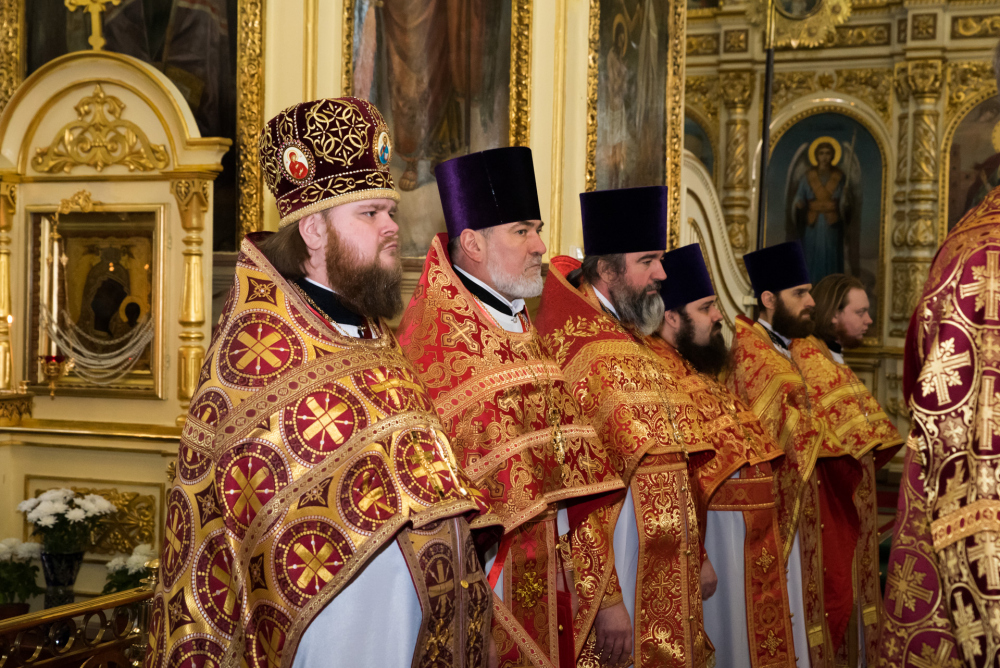 В праздник Собора новомучеников и исповедников Церкви Русской митрополит Серафим принял поздравления с днем Ангела