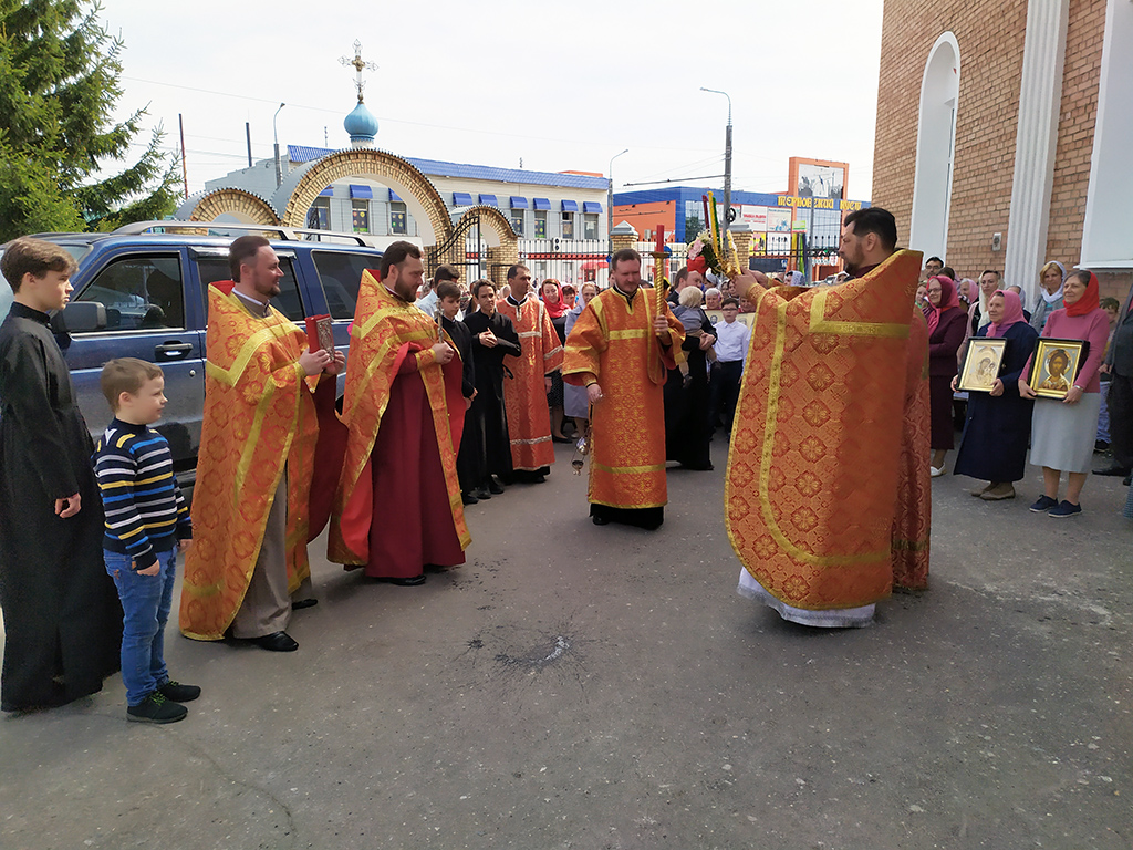 Празднование Антипасхи в Никольском храме