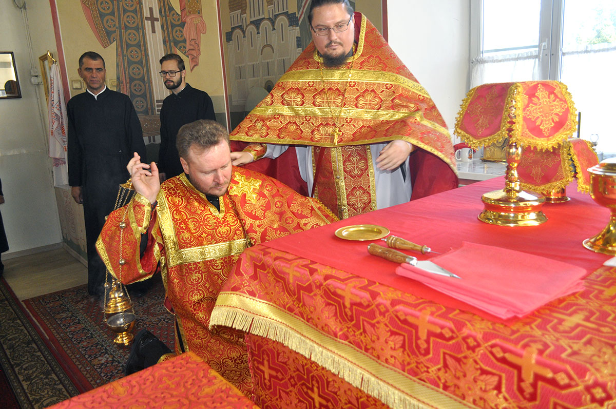 Праздник Воздвижения Животворящего Креста Господня