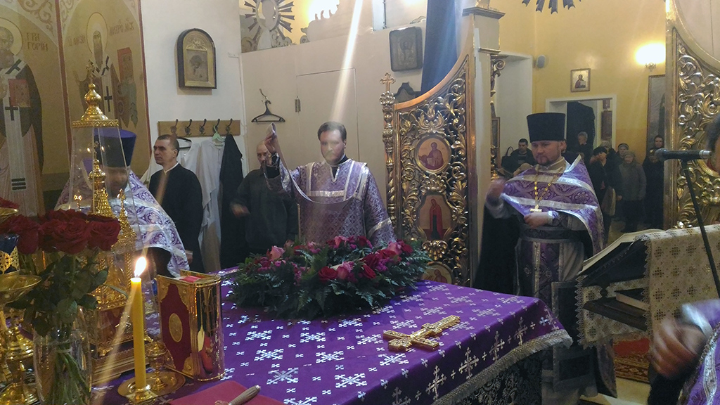 Всенощное бдение в канун Крестопоклонной Недели