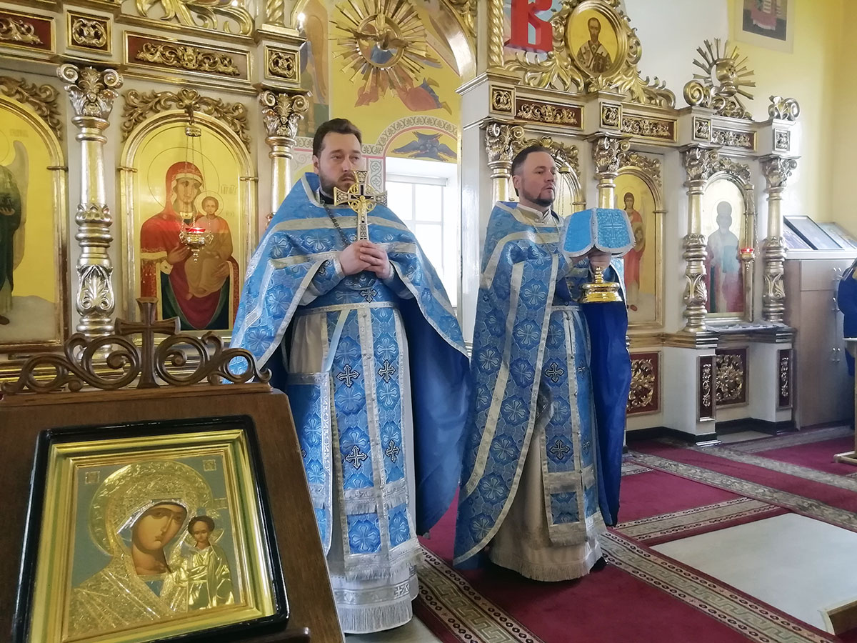 Празднование Казанской иконы Божией Матери
