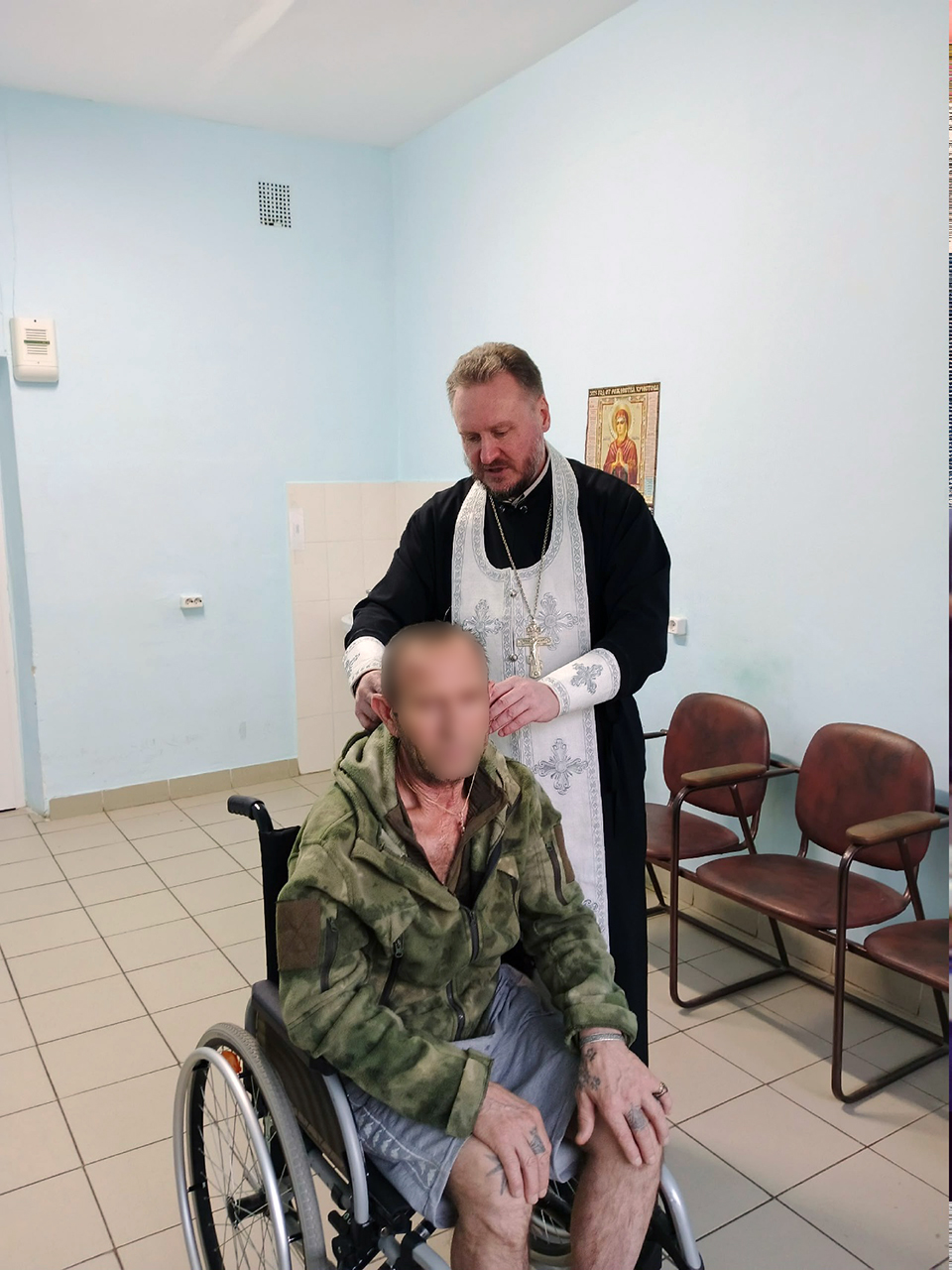 Священники посетили раненых