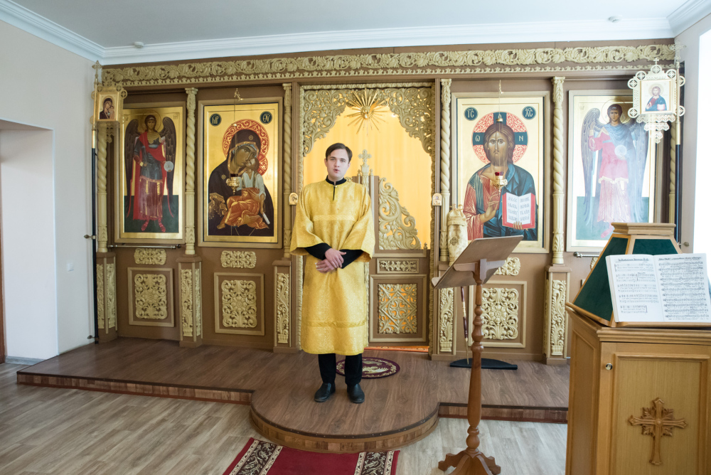  Протоиерей Александр Филиппов сослужил митрополиту Серафиму за литургией в храме Иннокентия Иркутского при семинарии