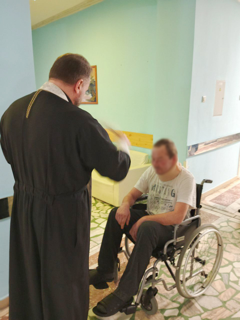 Священники посетили раненых