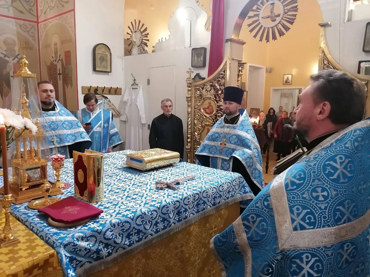 Всенощное бдение в канун праздника Покрова Пресвятой Богородицы