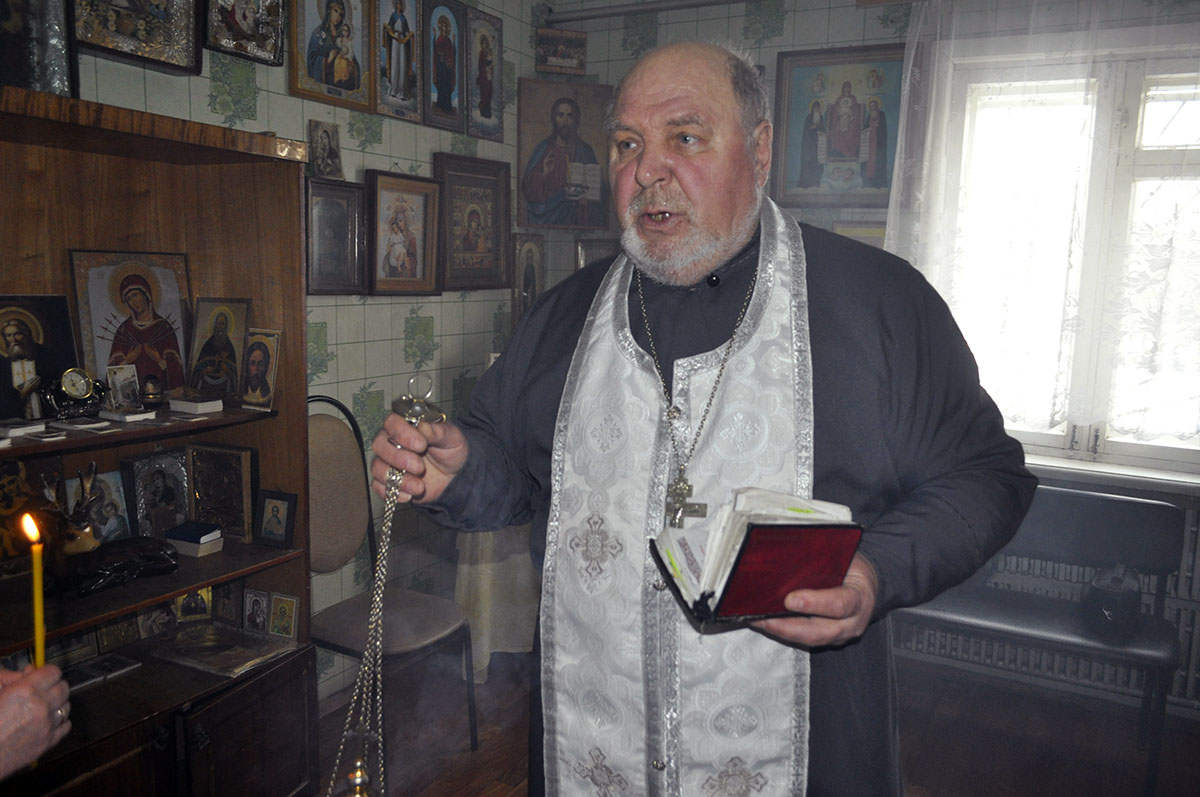 Иерей Александр Хохлов посетил Дом ночного пребывания