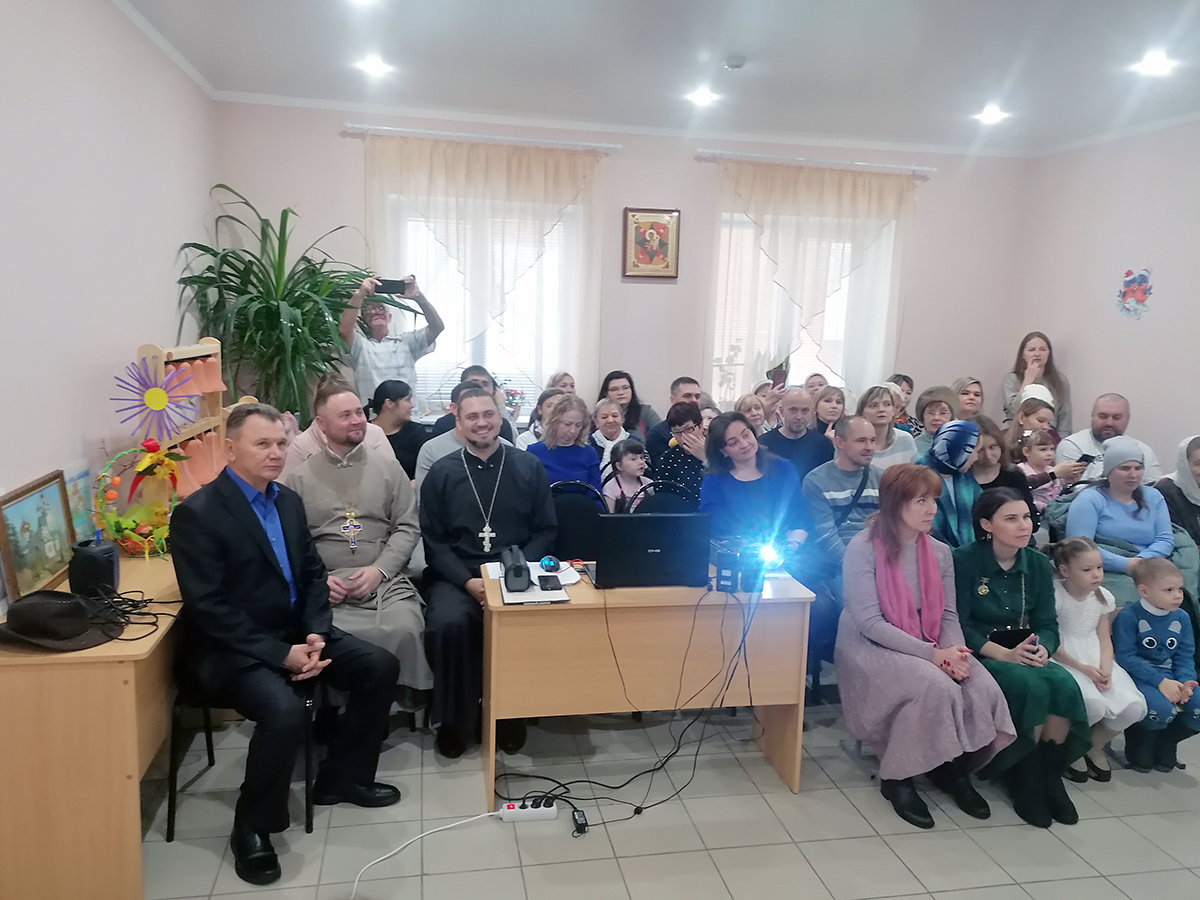 День матери в Никольском храме