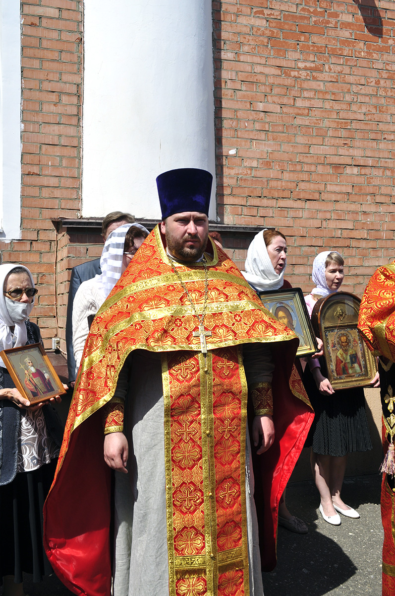 Литургия в день престольного  праздника нашего храма в честь святителя Николая Чудотворца
