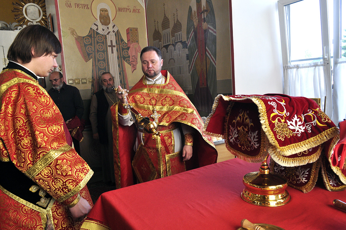 Литургия в день престольного  праздника нашего храма в честь святителя Николая Чудотворца