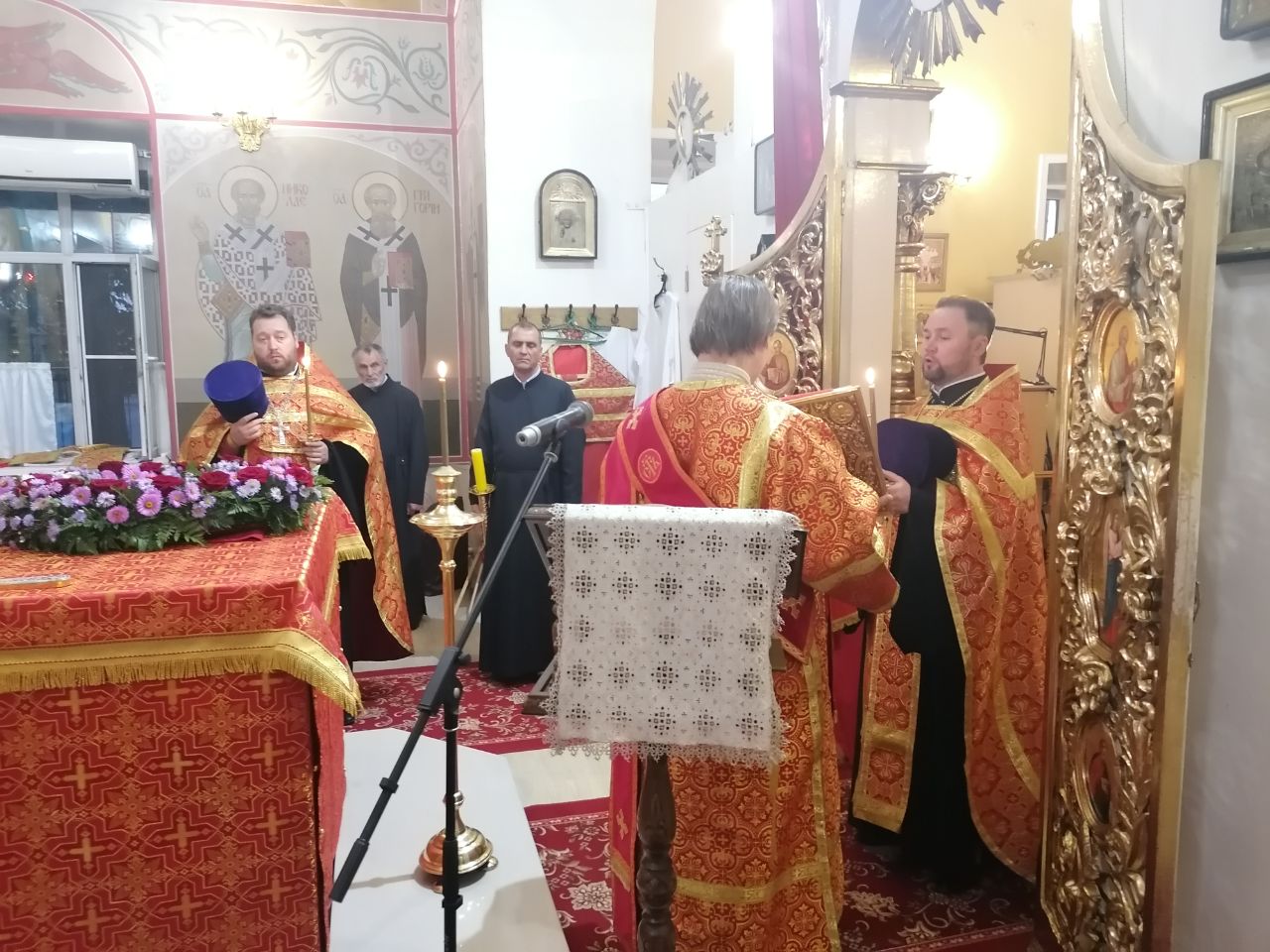 Всенощное бдение в канун празднования Воздвижения Животворящего Креста Господня