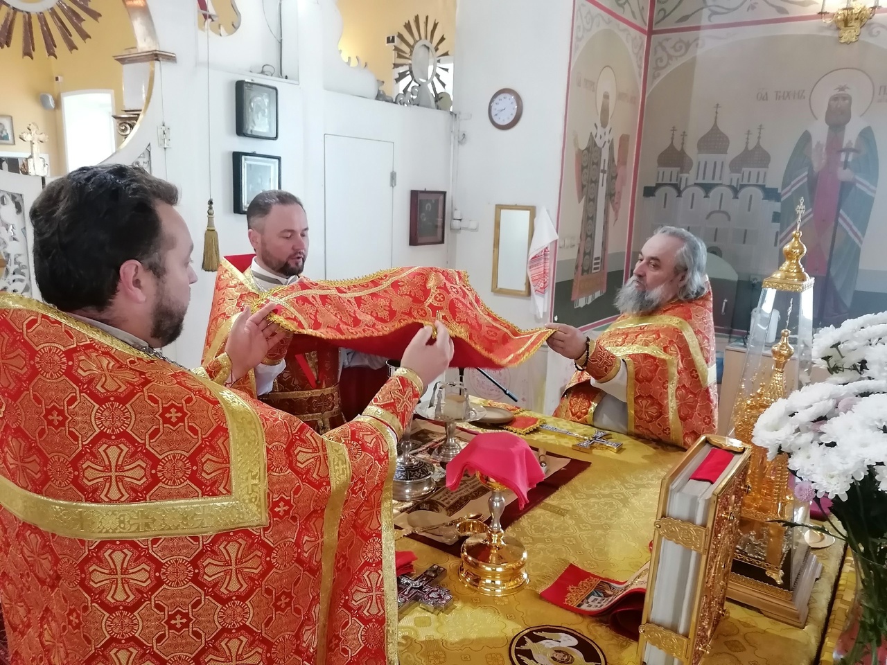 Празднование Происхождение Честных Древ Животворящего Креста Господня