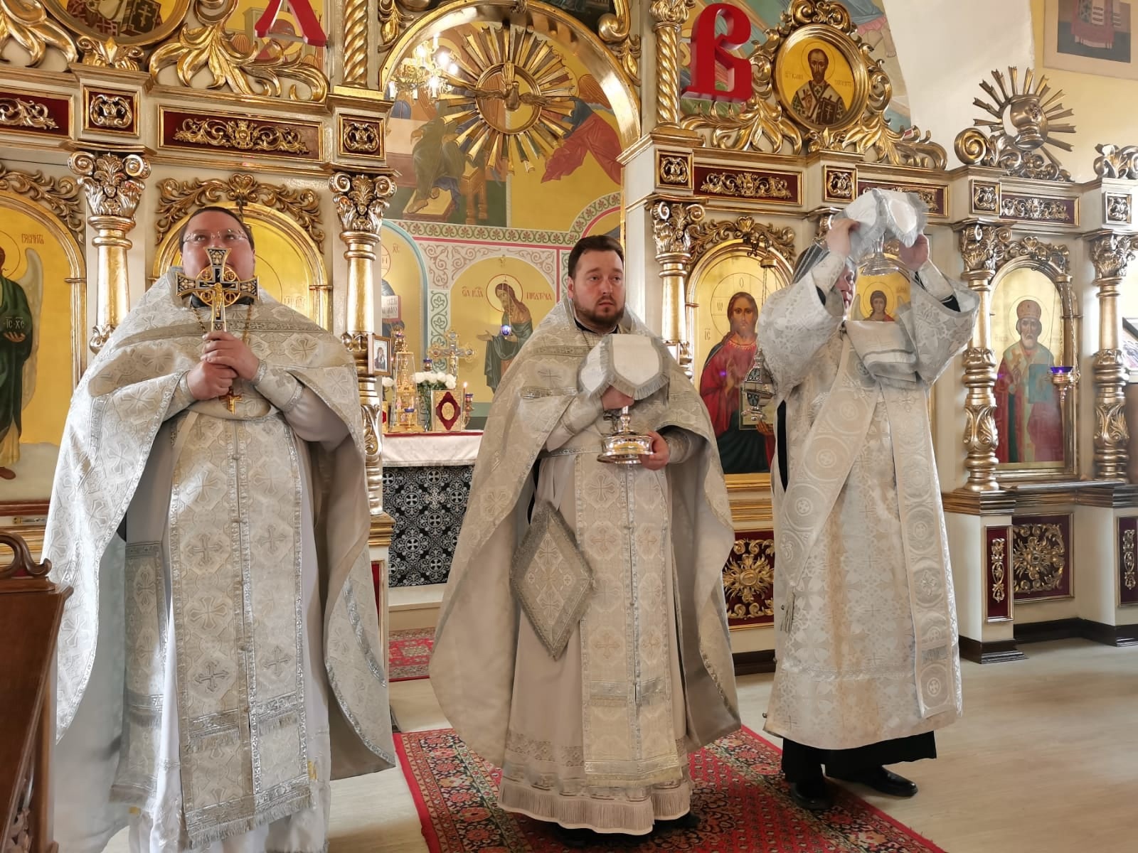 Литургия в Лазареву субботу