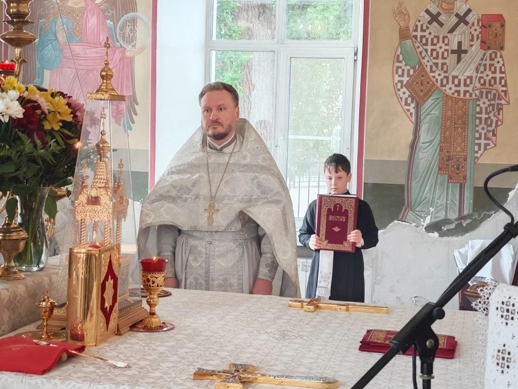 Поздравление с Днём рождения настоятеля протоиерея Александра Филиппова