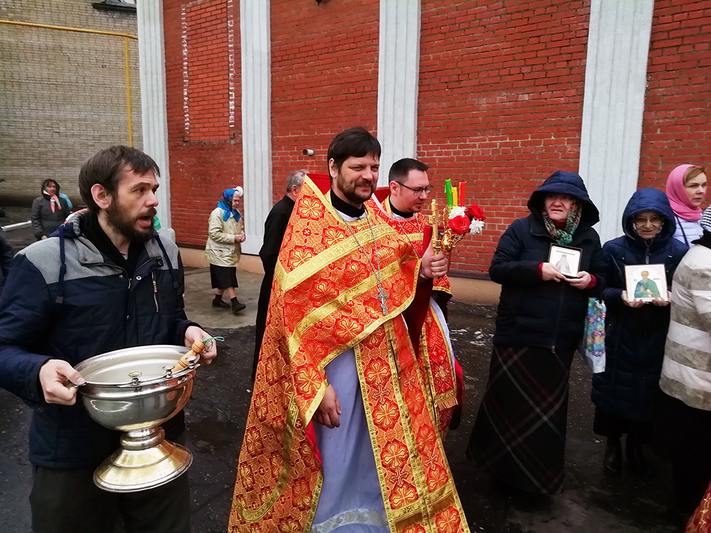 В четверг Светлой седмицы в нашем храме совершалась Божественная литургия